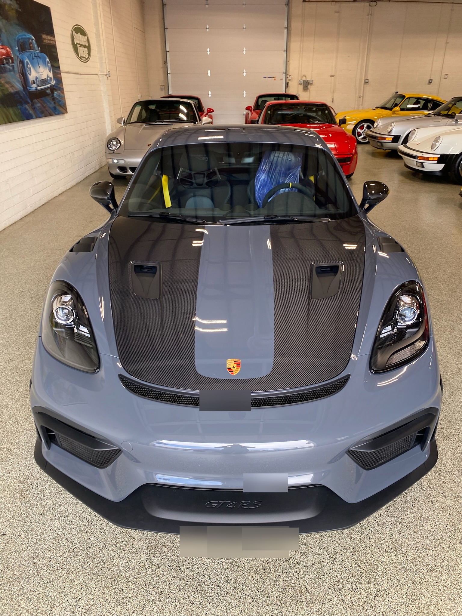 Porsche GT4 RS tint